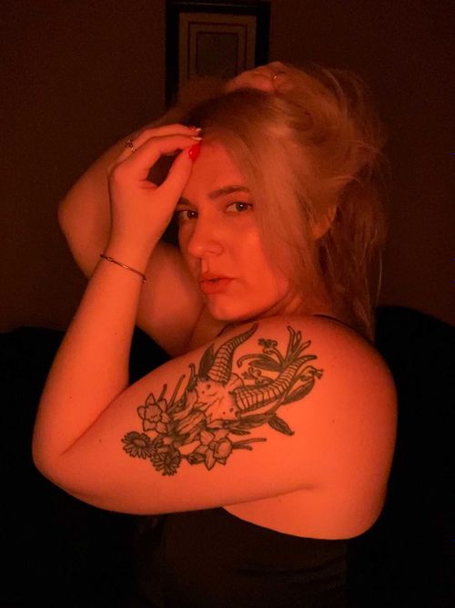 @katieeatscake