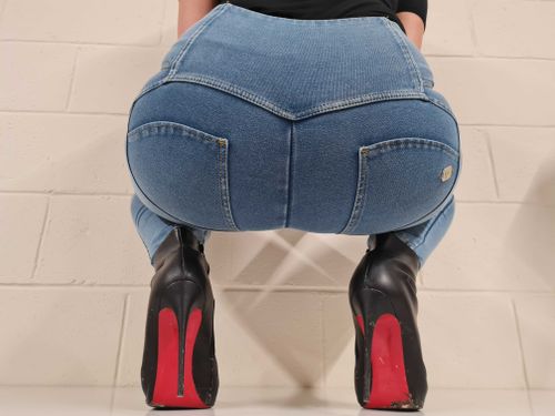 @katswornheels
