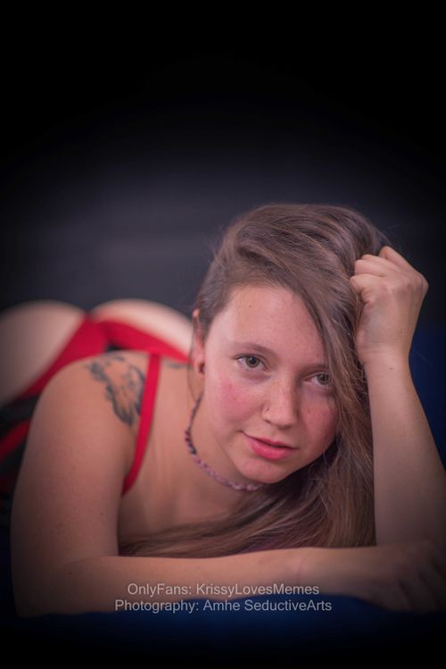 krissylovesmemes nude