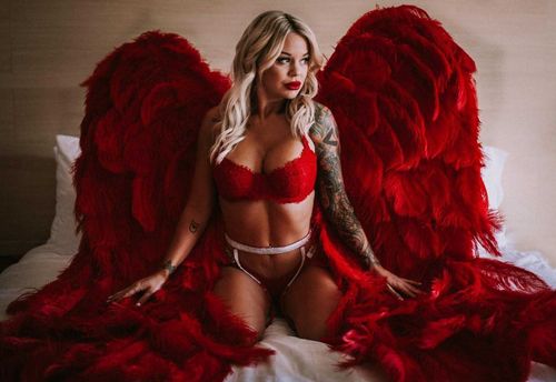 @kristileigh