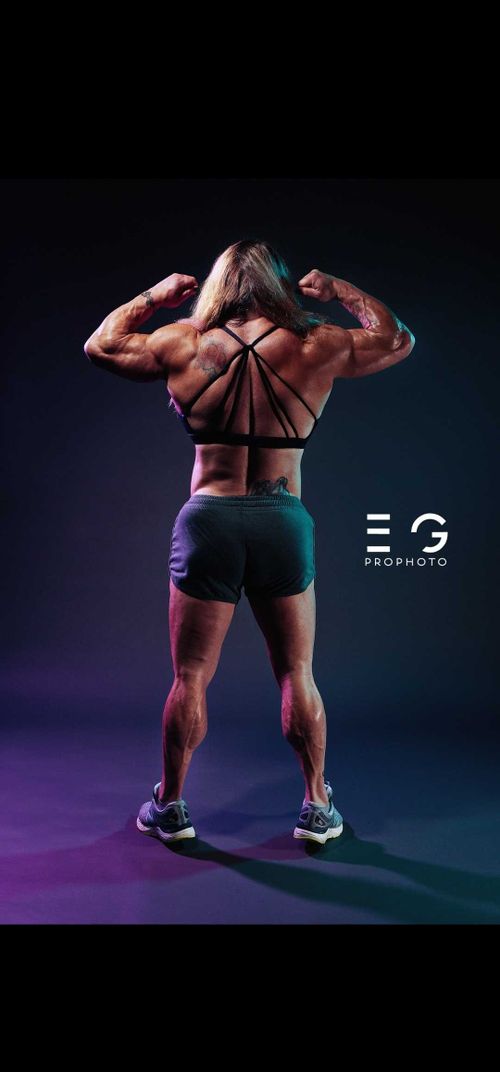 @laceys_muscular_calves