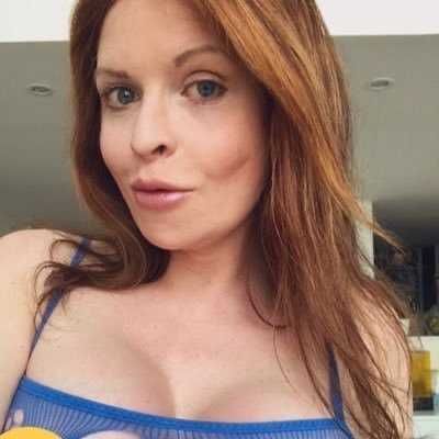 @ladyharknessxxx