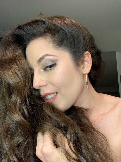 @ladyostos