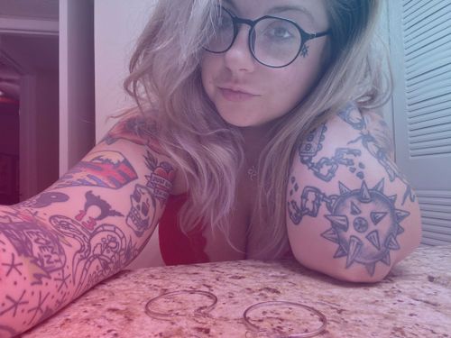 @laurenscandal