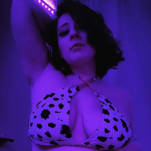 @leahriam