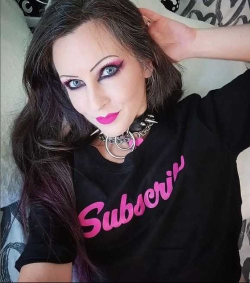 @littlegothinheels