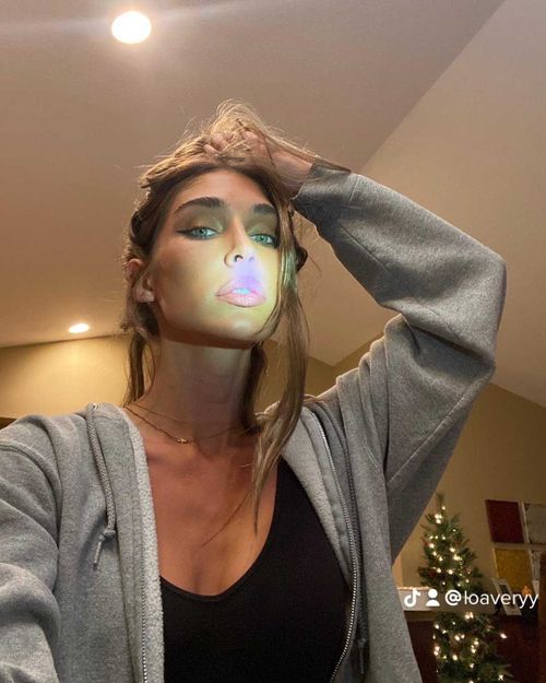 @loaveryy
