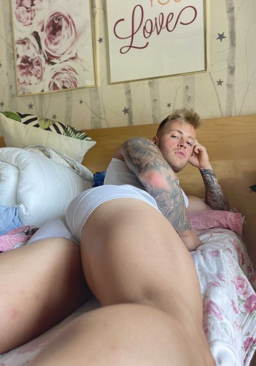 @loganblond