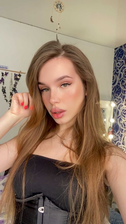 @lollystrawberry