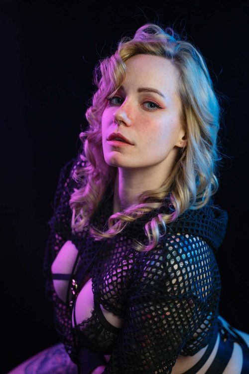 @loonakia