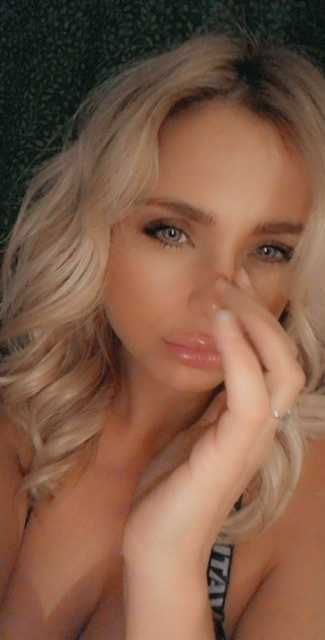 @louisemoore nude louisemoore nude