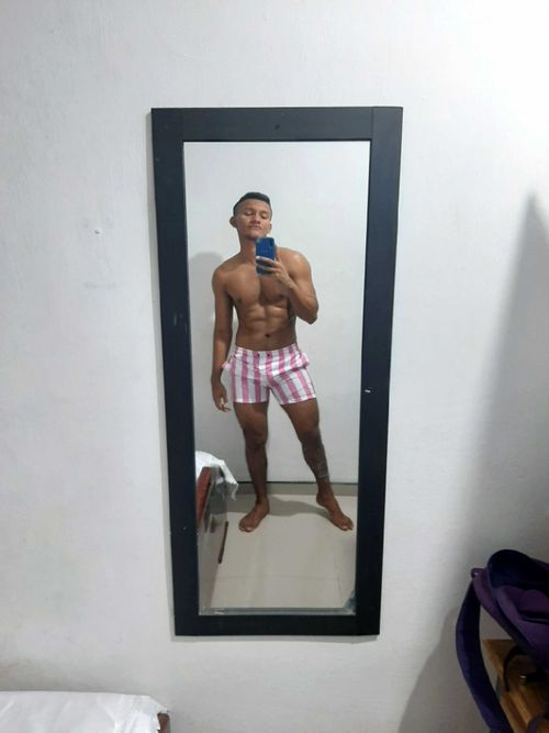 @louislatinhot96