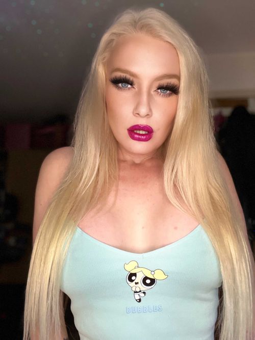 @loumonrowxo