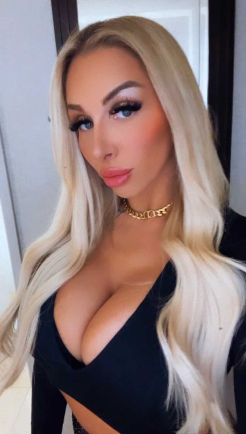 @luxxxnaomie