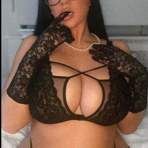 @madeleineyork