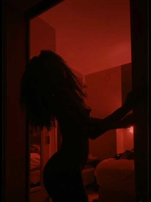 @mahoganymilkmaid nude mahoganymilkmaid nude