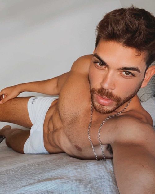 @maxyesco