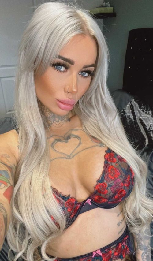 @meganloux