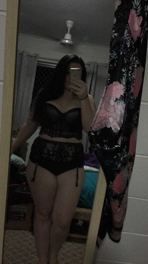 @melaniieexx