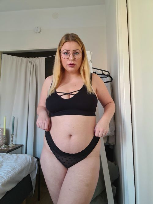 @mikaelamarina