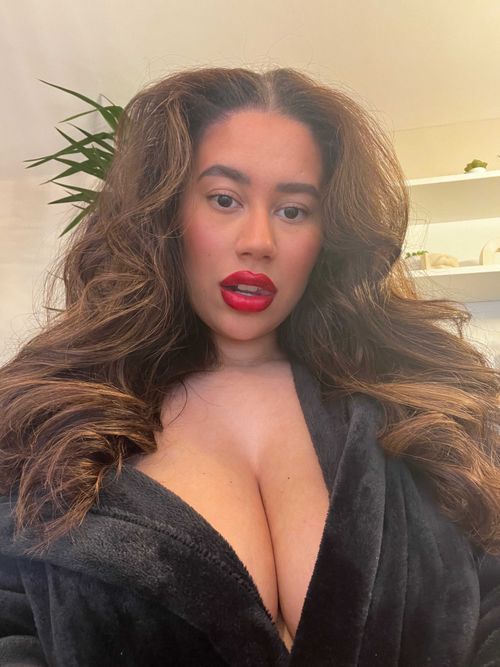@misscaramelpeach