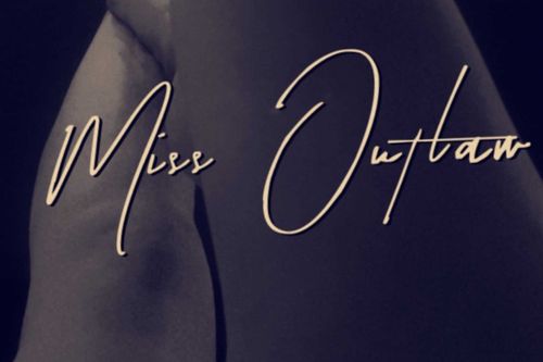 @missoutlawakaladyk nude missoutlawakaladyk nude