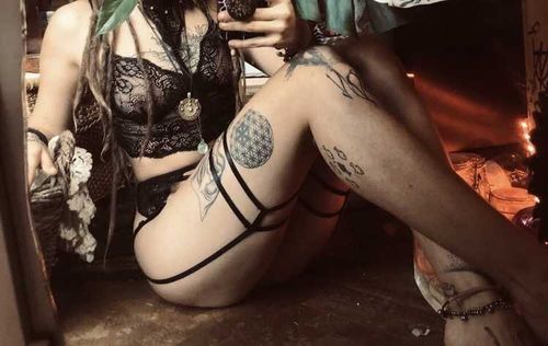 @moglistrash nude moglistrash nude
