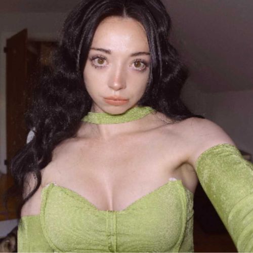 @mollymoonnn