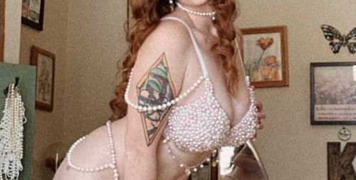 msfayerae nude