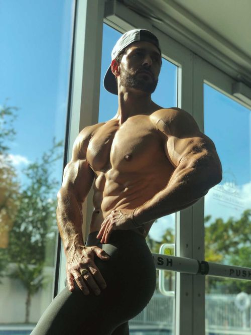 @musclebuttguy