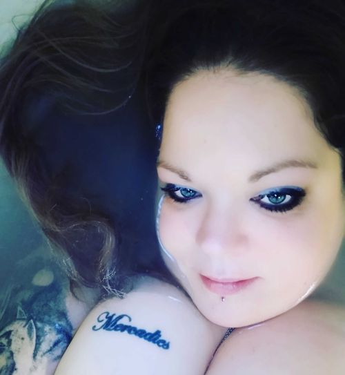 @naughtyblueeye2