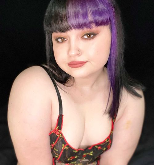 @naughtycanadaa