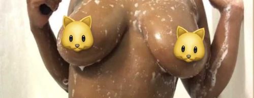 @neishagotcheeks nude neishagotcheeks nude