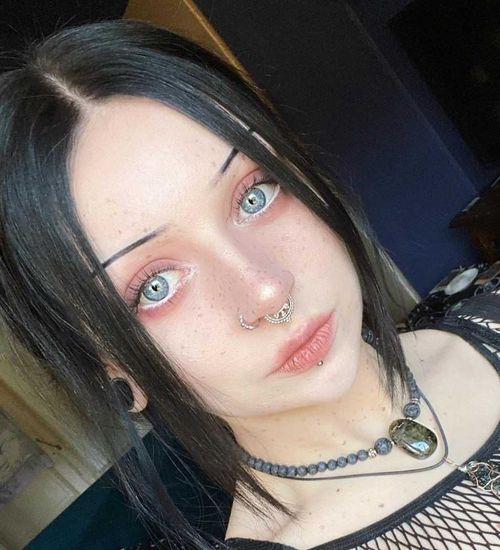 @nevernanoir