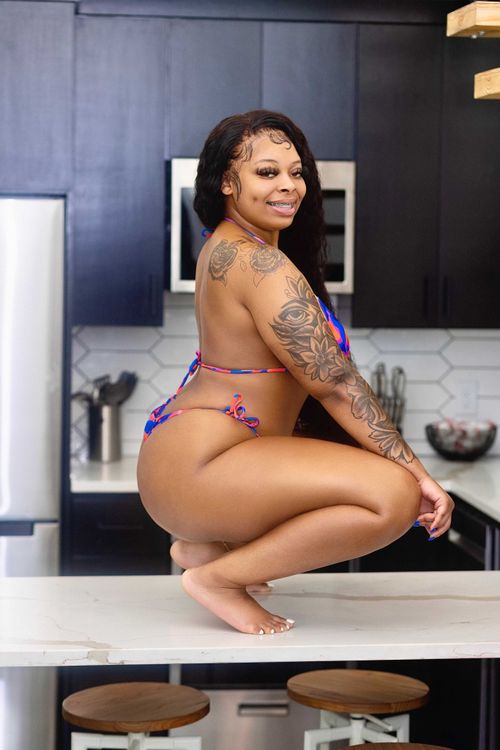 @niemoneyy