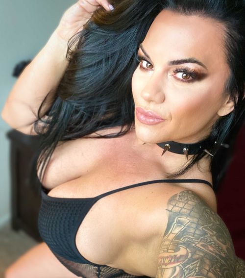 @nikkifitmama