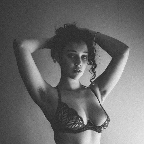 @noa_the_model