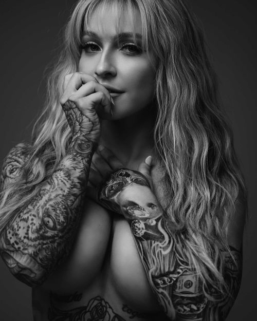 @officialchelsearose