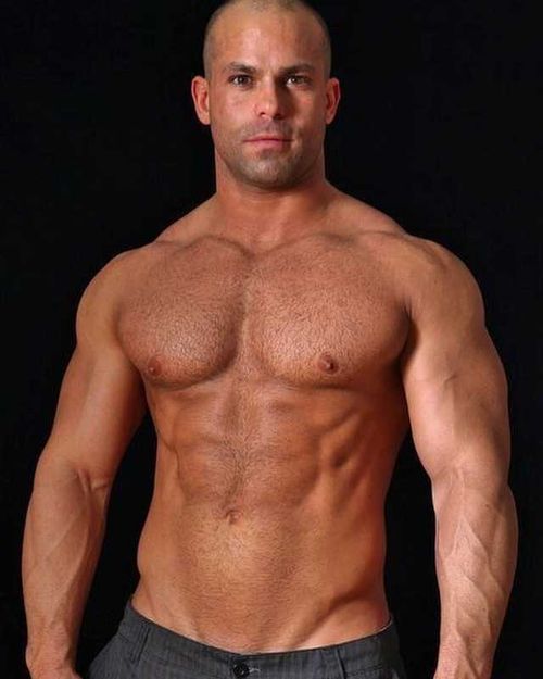 @piercedmuscled