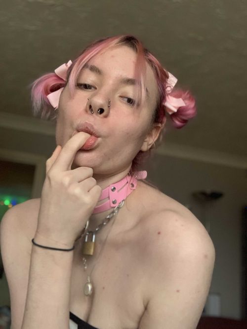 @pinkhairedgirlfr33