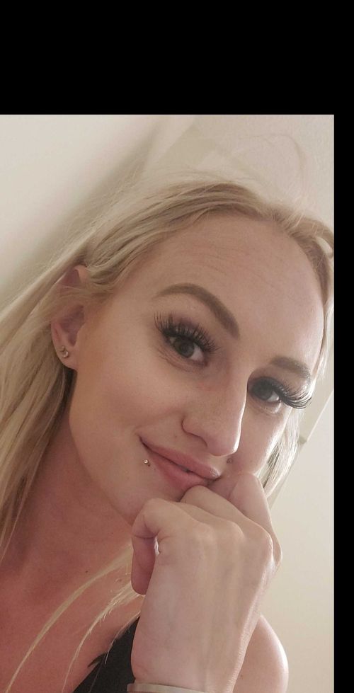 @pixxiedust95