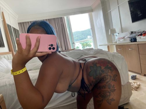@pretty_thickaz nude pretty_thickaz nude