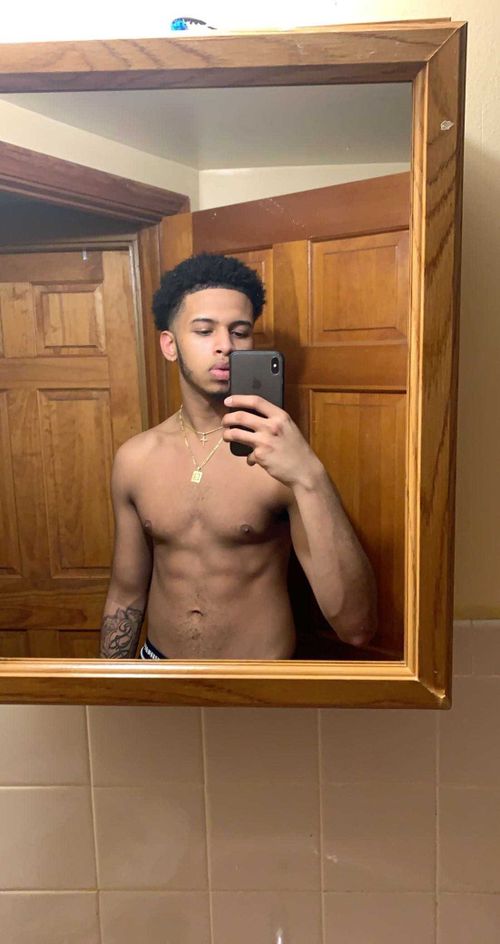 @prettyboii.e