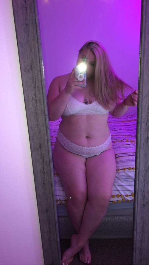 @acutiewithacoochie