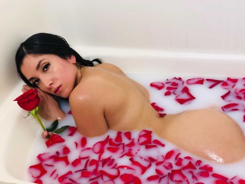 @aluradaze15
