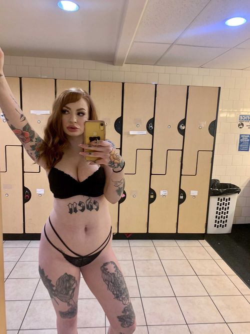 @ariahrose