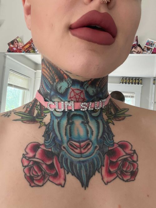 @badmomtiti