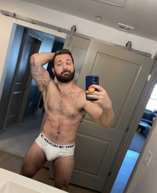 @dylanbazan25