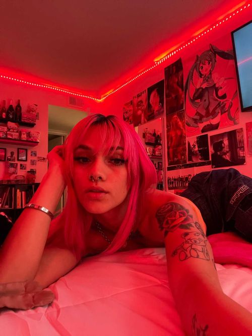 @hellotiti
