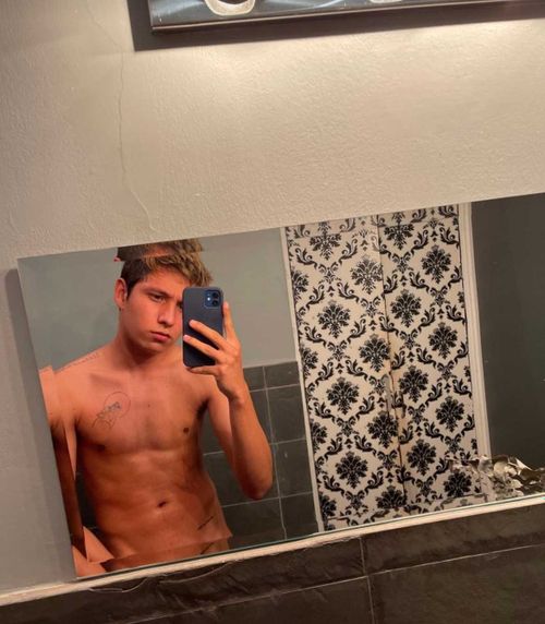 @hotboylatino18